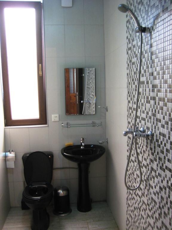 Khvamli 2002 Hotel Tsageri Ngoại thất bức ảnh